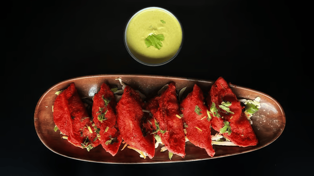 Tandoori Momos.